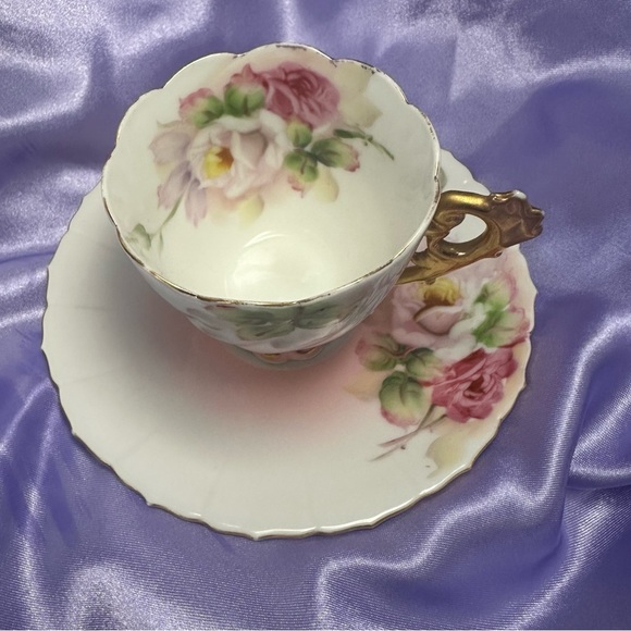 Vintage Floral Porcelain Teacup & Saucer – Gold Trim Occupied Japan - Picture 4 of 8